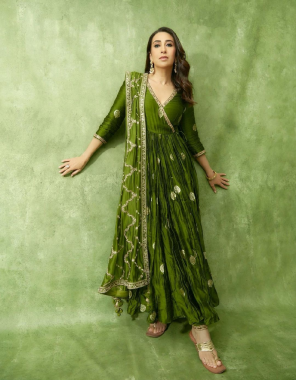 dark green top - satin silk | inner - crep | dupatta - satin silk  with embroidery sequance work ( 2.20 m) | pent - satin silk | stitch - upto 42 full stitch with elastic  fabric embroidery work festive 