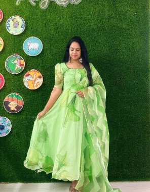 green anarkali - tabhi organza with digital printed foil print ( fully sleeves ) | inner - micro cotton | length - 45 - 46 inch | flair - 7m | size - s ( 36 ) | m ( 38 ) | l ( 40 ) | xl ( 42 ) + margin xxl ( 44 ) ( fully stitched ready to wear ) with cups | pant - cotton material | length - 36 -40 | dupatta - tabhi organza material with fancy lace work  ( 2.30 m) fabric digital printed work casual 