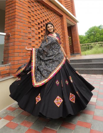 black lehenga - heavy chentun gamthi chen work with real mirror work | stitching - stitched with canvas | length - 42 to 44 | flair - 6 m | inner - micro cotton | blouse - pure cotton ( fully stitched ) | sleeves length - 20 | blouse size - 38